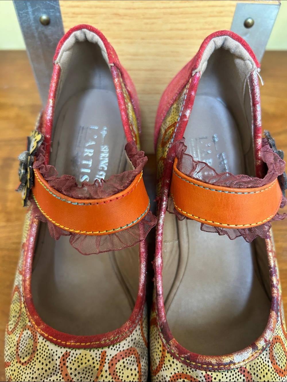L’Artiste Valeriana Mary Jane Leather Floral Hand painted Platform Pumps Sz 6 - Picture 8 of 14